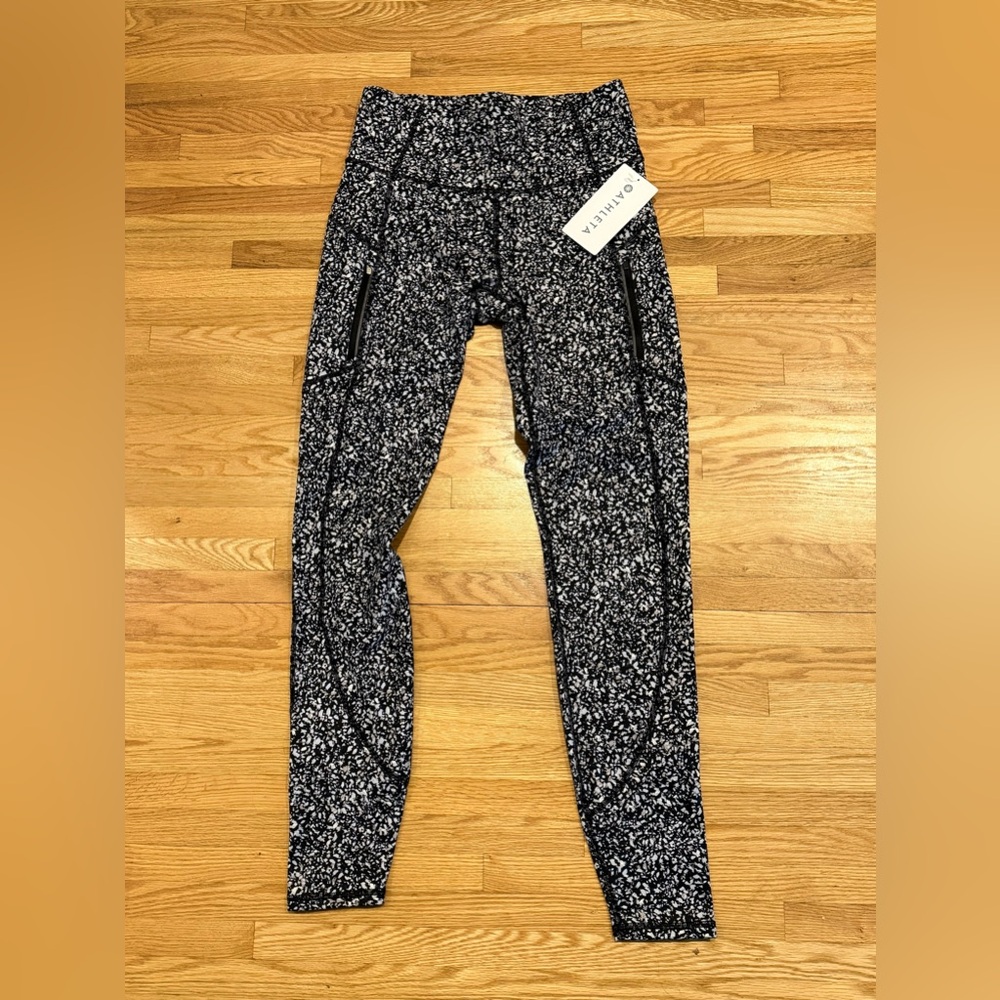 Athleta Rainier Tight NWT Black Speckle Print Zip Pocket - Size M
